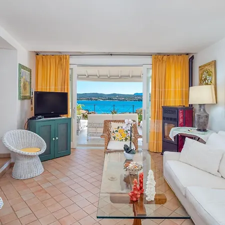 Bella Vista Marinella 1 *